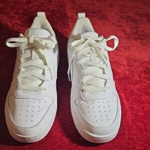 Classic All-White Low-Top Sneakers ***[Reserved PURCHACE]***